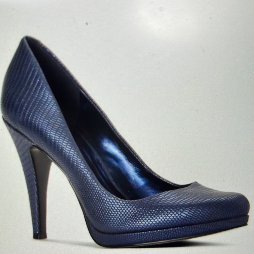 Nine West Rochao Pump in Blue - Size 7.5